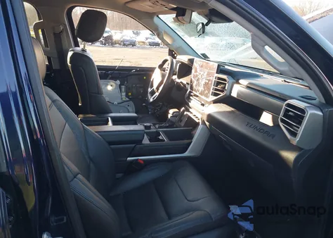 2022 Toyota Tundra Sr5 из США, поврежденный, VIN 5TFLA5DA7NX011568